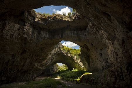 デヴェタシュカ洞窟への行き方
